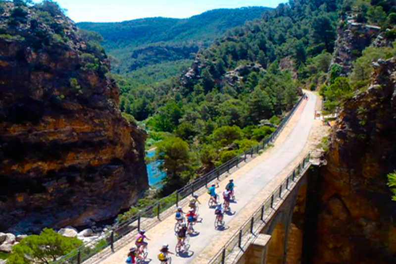 by bike to the green way of la Vall de Zafán